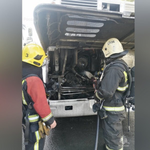 Во Владимире на Суздальском проспекте загорелся автобус