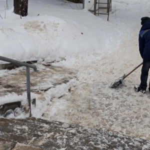 Владимирских автомобилистов призвали убрать машины с 15 улиц