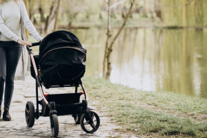 Во Владимире 22-летняя девушка воровала в магазинах с помощью детской коляски