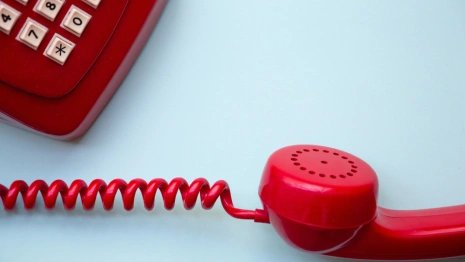 Телефонные мошенники обманули трех пенсионеров на полмиллиона рублей
