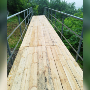 Обвалившуюся в центре Владимира лестницу к вокзалу застелили досками