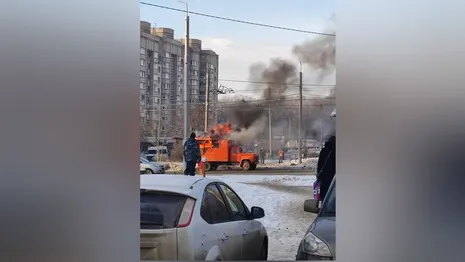 Во Владимире у парка Дружба загорелся автомобиль