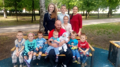 Многоженец и отец 27 детей Сухов планирует построить дом во Владимирской области 