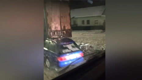 Во Владимире на Пекинке легковушка влетела под грузовик