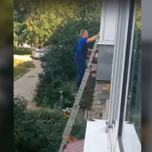 Во Владимире из-за закрывшегося в квартире дедушки развернули целую спасательную операцию