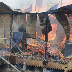 Пожар уничтожил дачу в СНТ в Александровском районе