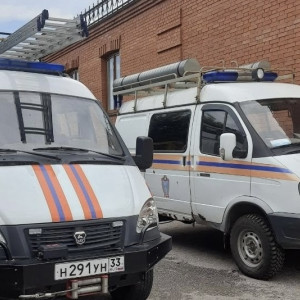 Ковровские спасатели вскрыли дверь в квартиру с трупом внутри