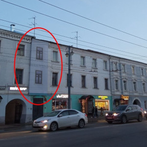 Во Владимире памятник культурного наследия «отремонтировали» баннером
