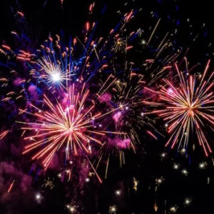 Почти во всем Суздале запретили пускать новогодние салюты