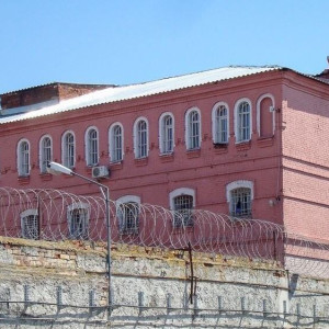 Неудачный побег Фрунзе и розыгрыш актрисы. Топ-5 легенд Владимирского централа
