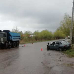 Во Владимирской области при лобовом столкновении с КамАЗом пострадали два человека