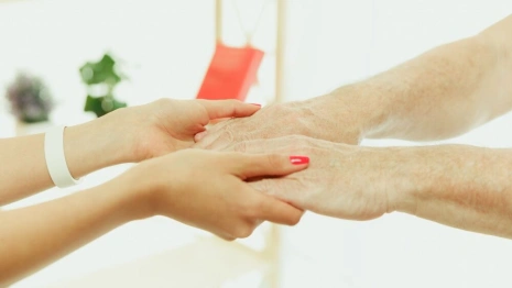 Жители Владимирской области могут получить бесплатную сиделку