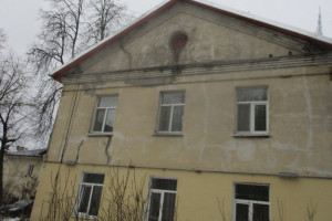 Во владимирском микрорайоне Юрьевец подрядчик затянул с ремонтом крыш в 2 домах