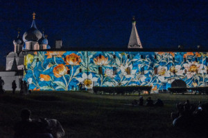 ВТБ представляет шоу-программу на фестивале «Свет Суздаля»