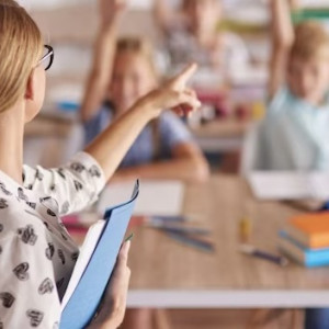 Во Владимирской области учителей начали избавлять от бумажной волокиты