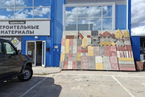 На парковке ТЦ в Гусь-Хрустальном забыли выделить место для инвалидов