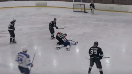 В Москве во время матча умер хоккеист Михаил Янчишин