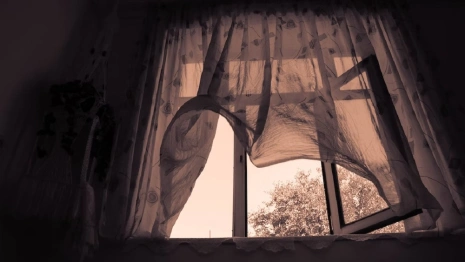 Во Владимирской области двое малышей выпали из окон