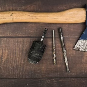 В Гусь-Хрустальном парень и девушка избили топором и ограбили бабушку