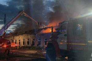 Столбы дыма и огонь вокруг. Как горел завод пластика во Владимирской области