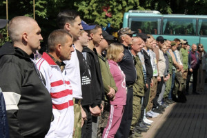 Очередная группа контрактников из Владимирской области отправилась в зону СВО