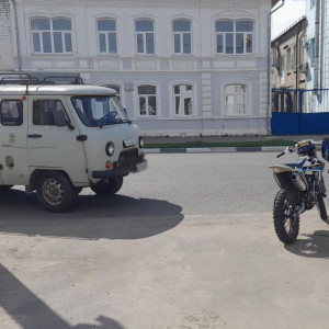 Во Владимирской области в аварии с УАЗом пострадал мотоциклист