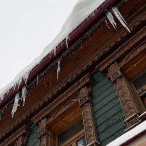 Жителей Владимирской области предупредили об опасности сосулек