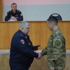 Во Владимире 8 отличившихся в спецоперации росгвардейцев получили медали
