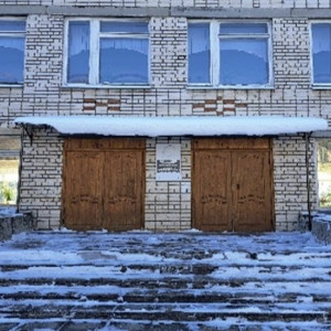 В Вязниках у школ и детсадов обледенели крыши и ступеньки