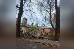 В Александрове на три года задержали снос ветхого дома