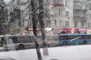 Очевидцы рассказали о столкновении автобусов во Владимире