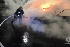 На М-7 в Собинском районе вспыхнула легковушка