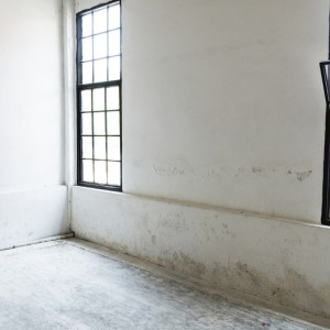 В Гороховце чиновников заставили провести ремонт в комнате сироты