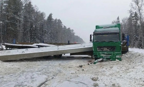 На М-7 в Ковровском районе встало движение из-за ДТП с фурой