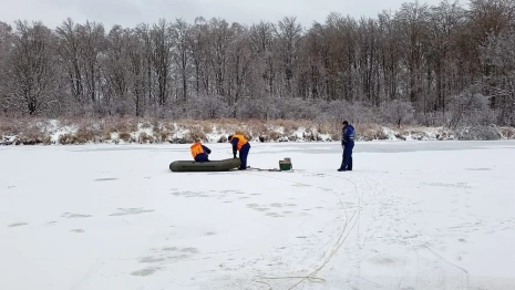 Во Владимирской области из-под льда достали тело рыбака