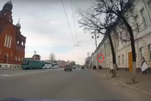 Во Владимире на школьников упал кусок штукатурки