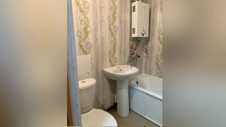 Во Владимире из 105-летнего дома с провалившимся полом съехала одна семья