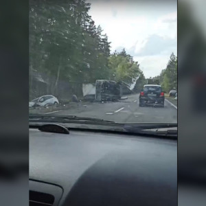 Во Владимирской области ГАЗель «разорвало» при ДТП: пострадали двое