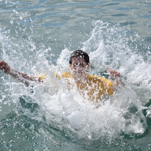 Во Владимирской области сотрудницы кафе на набережной спасли тонущего ребенка