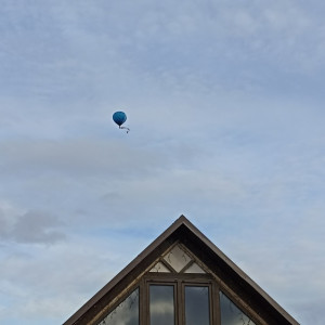 В небе под Владимиром заметили воздушный шар с Георгиевской лентой