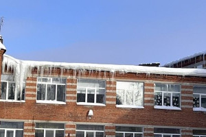 МЧС предупредило владимирцев о сходе льда и снега с крыш