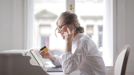 Объем выдачи потребительских кредитов в марте вырос на четверть