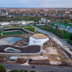 Готовящийся к открытию аквапарк в Суздале показали с высоты птичьего полета