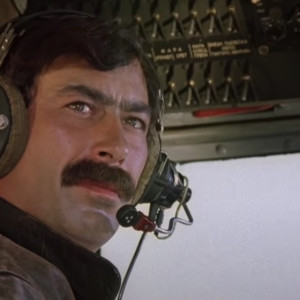 Звезда «Мимино» Вахтанг Кикабидзе умер в больнице Тбилиси