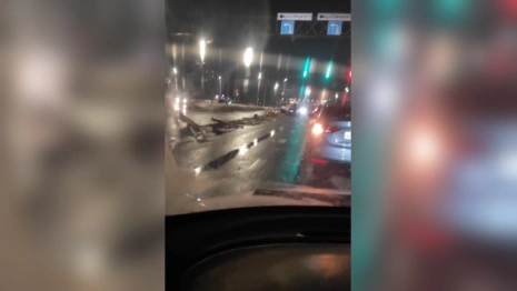 Во Владимире на Содышке машина влетела в отбойник