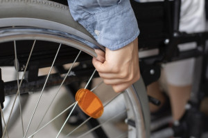 В Гусь-Хрустальном 11-летней девочке-инвалиду отказались выдавать медизделия