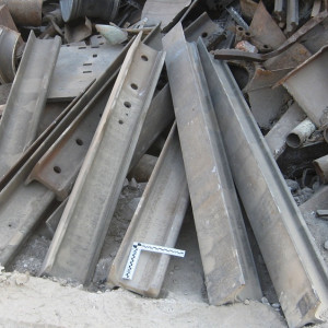 Трое жителей Мурома украли лом весом в 1,4 тонны с железной дороги