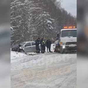 На въезде в Ковров столкнулись 3 легковушки и пассажирский автобус
