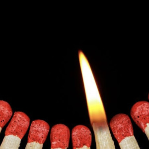 В Московской области слесарь попытался поджечь 4 человек