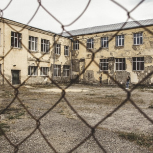 Во Владимире заключенный получил 3 года колонии за истязание других осужденных